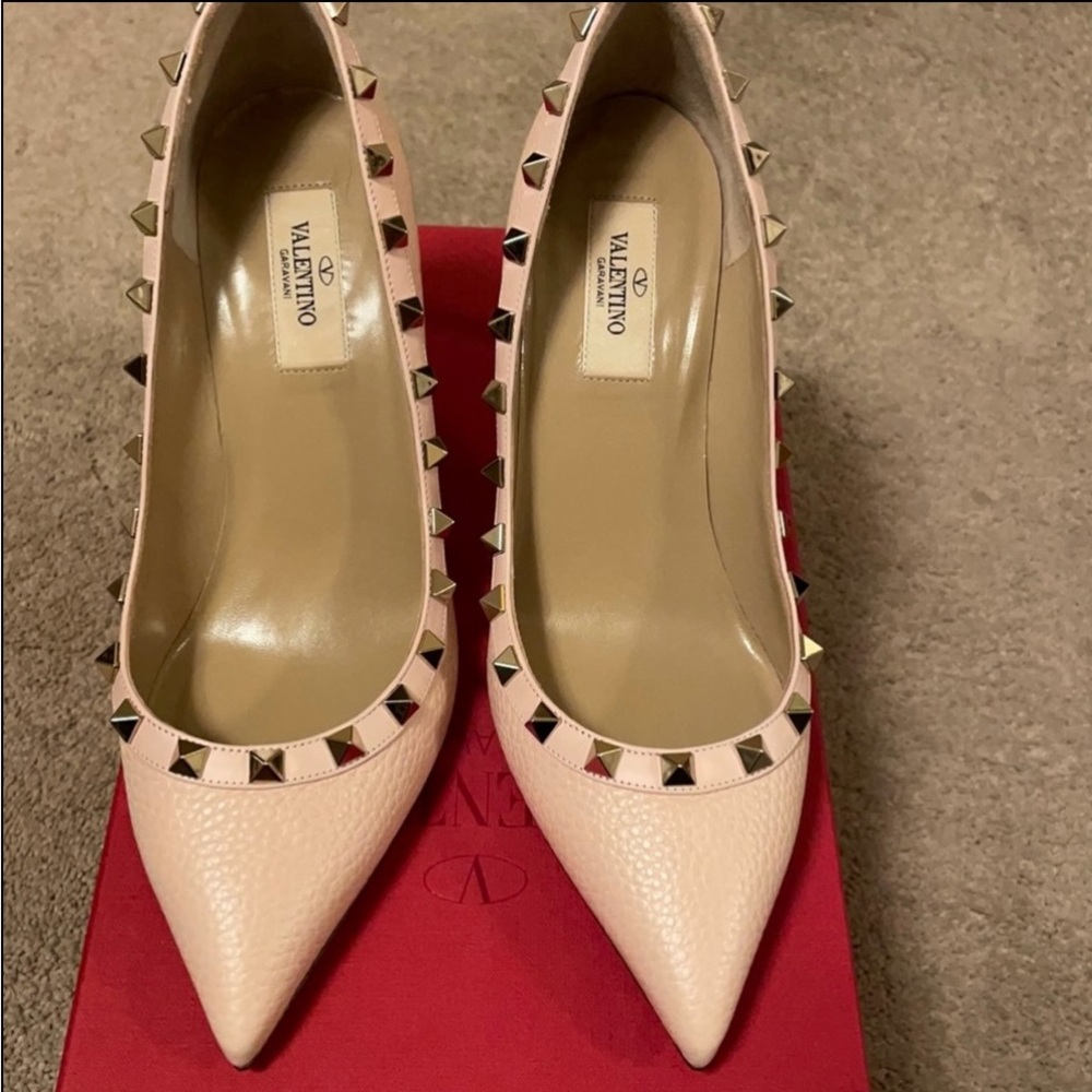 Brand new Valentino size 7.5
